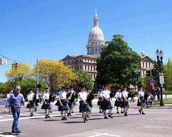 Glen Erin Pipe Band in the Michigan Parade 2006 at the state capitol